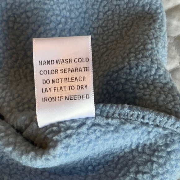 Gilli Sweatshirt - Picture 10 of 10